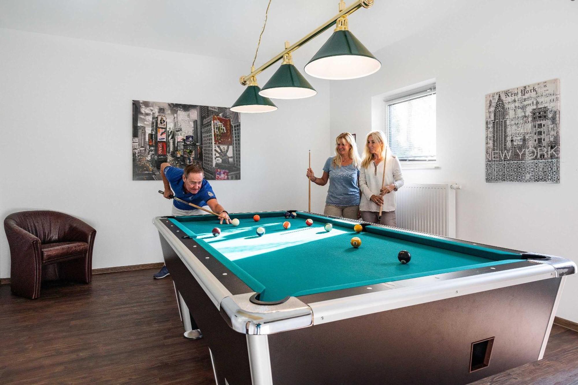 Appartement "Traumzeit" Mit Penthouseflair - Oase Am Haff Garz  Room photo